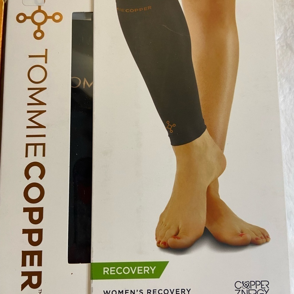 New Tommy Copper women’s compression calf sleeve - Picture 4 of 4